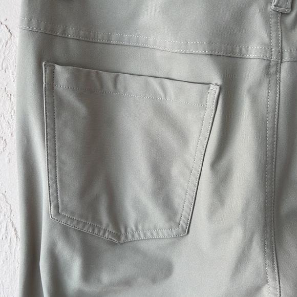 Lululemon Men’s ABC Classic-Fit Pant khaki 32 - Picture 3 of 6